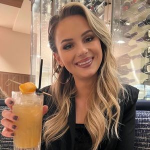 Meet your Posher, Kendra